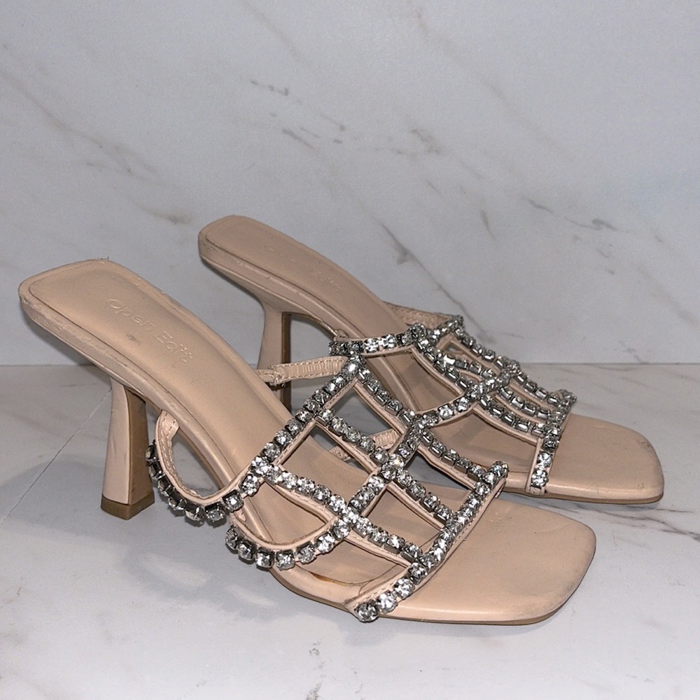 Open edit daphne crystal heels sz 6.5.  (K13)